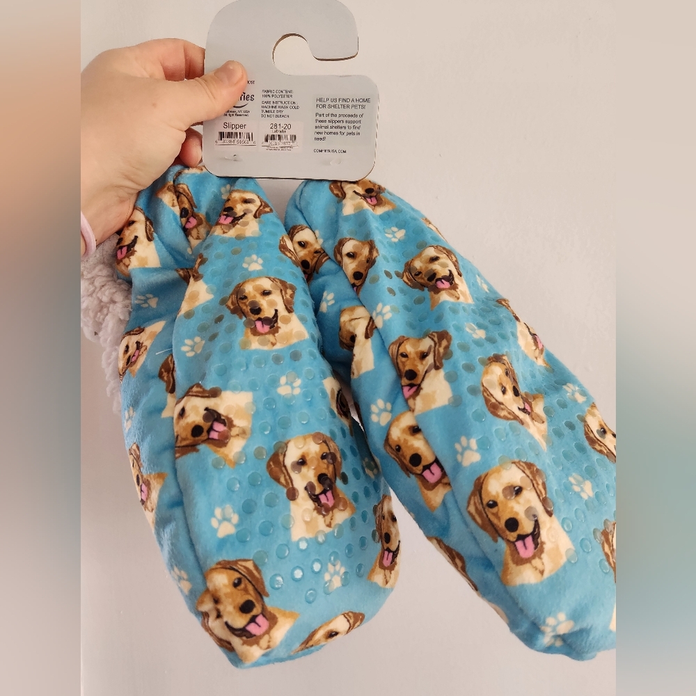 Comfies Yellow Lab Slippers Size OS - Picture 4 of 7